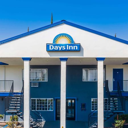 Days Inn By Wyndham Ред-Блафф Экстерьер фото
