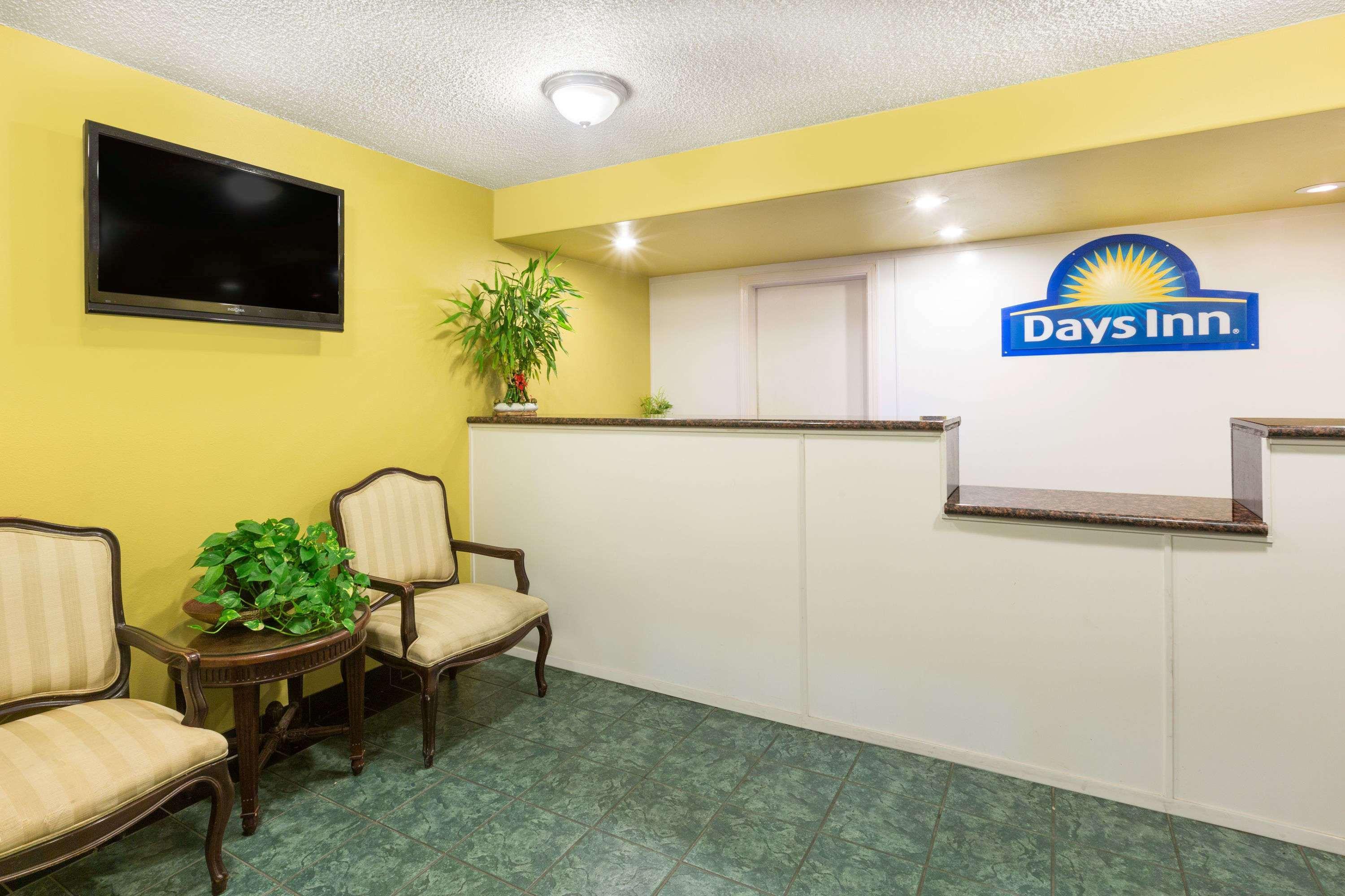 Days Inn By Wyndham Ред-Блафф Экстерьер фото